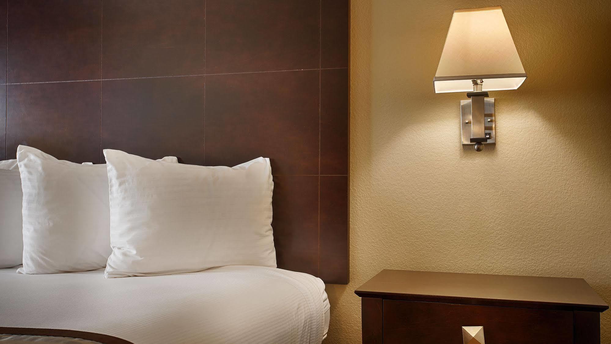 Best Western Plus Rancho Cordova Inn Esterno foto