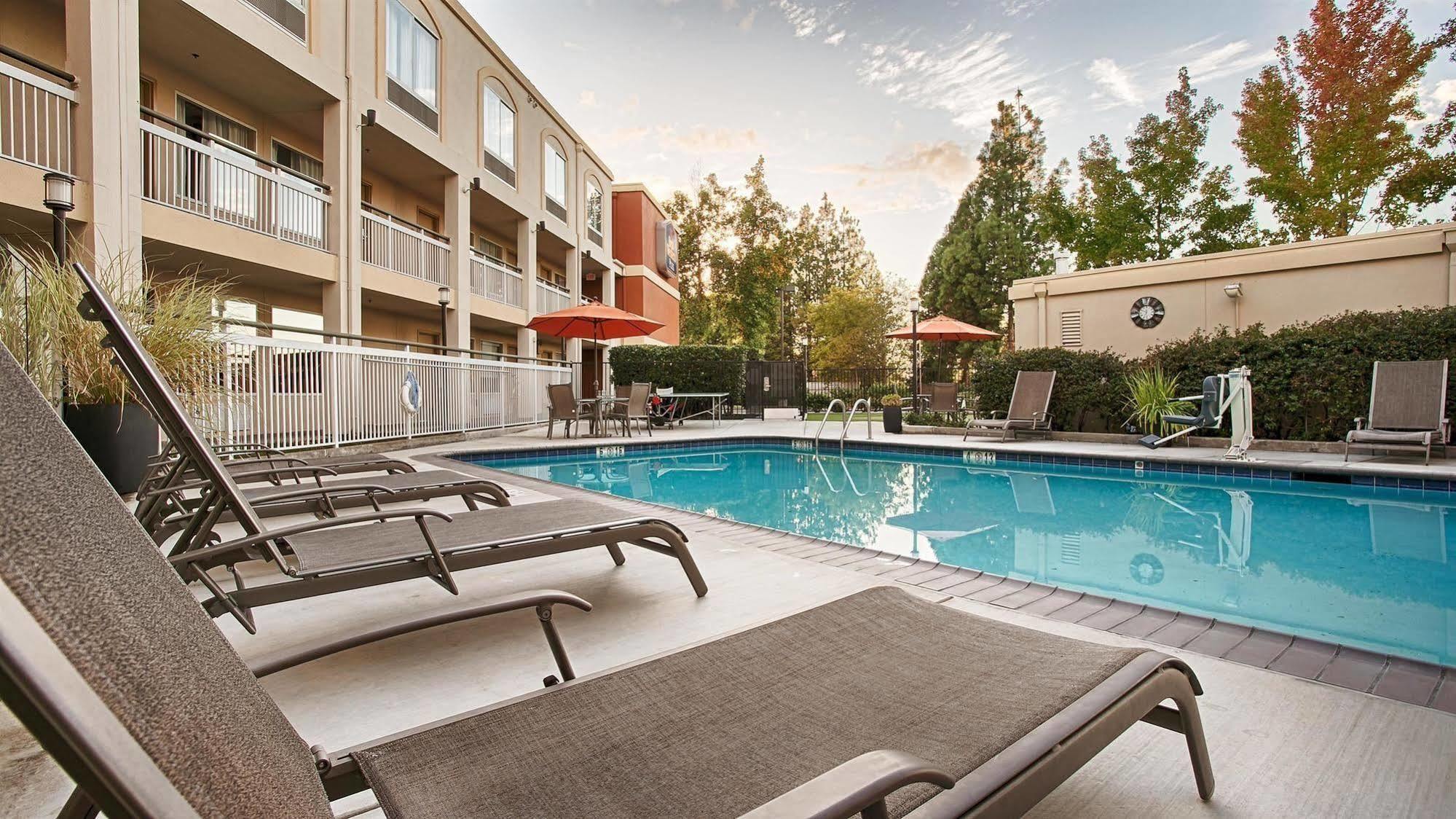 Best Western Plus Rancho Cordova Inn Esterno foto