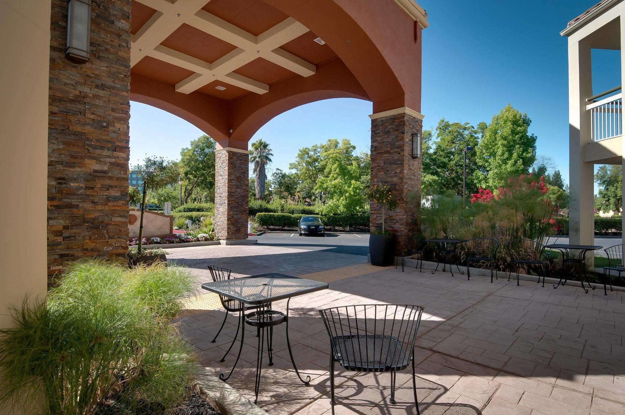 Best Western Plus Rancho Cordova Inn Esterno foto